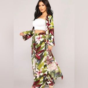 ✨NWT‼️ Fashion Nova Linger Tropical Kimono